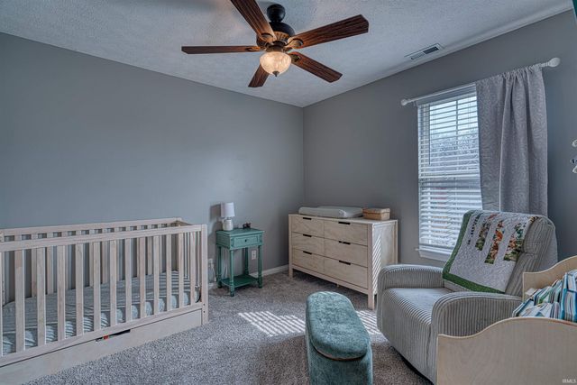 649 Trillium Way, Evansville, IN 47712