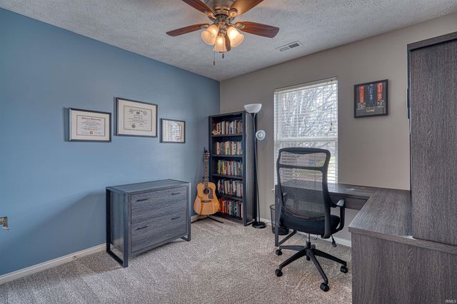 649 Trillium Way, Evansville, IN 47712