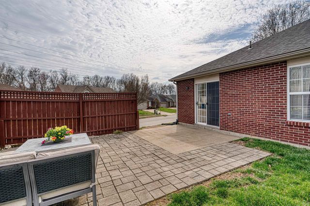 649 Trillium Way, Evansville, IN 47712