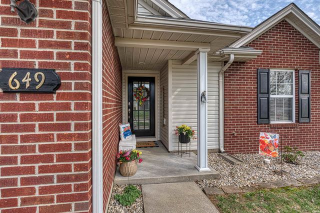 649 Trillium Way, Evansville, IN 47712