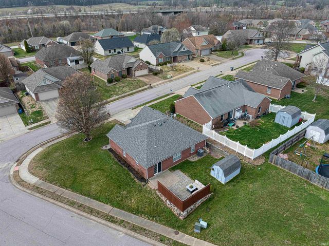 649 Trillium Way, Evansville, IN 47712