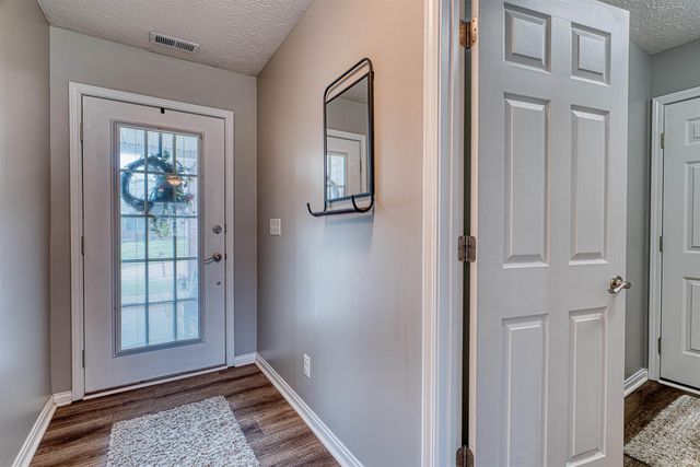 649 Trillium Way, Evansville, IN 47712