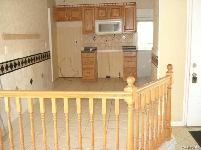 8783 Lozen Drive, Sterling Heights, MI 48313