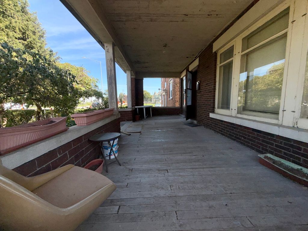 564 E Cass Street, Joliet, IL 60432 — photo 2