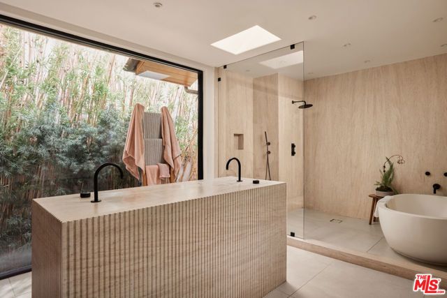 918 N La Jolla Avenue, West Hollywood, CA 90046