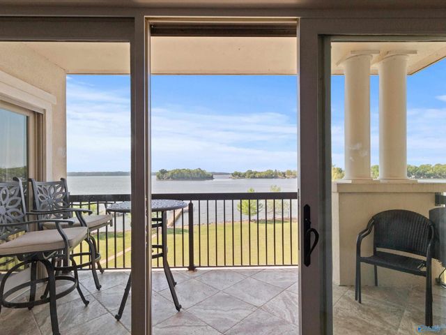 12100 Two Rivers Drive PH-E, Athens, AL 35611