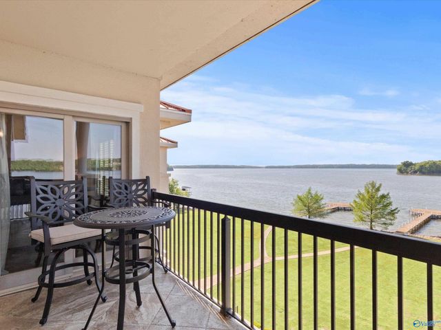 12100 Two Rivers Drive PH-E, Athens, AL 35611