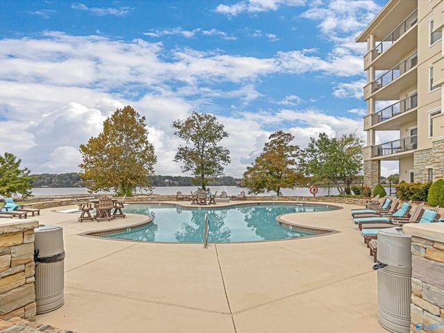 12100 Two Rivers Drive PH-E, Athens, AL 35611