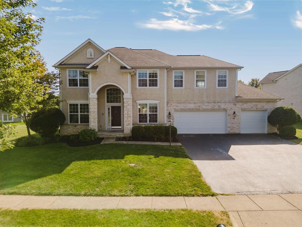 8220 Tricia Price Drive, Powell, OH 43065