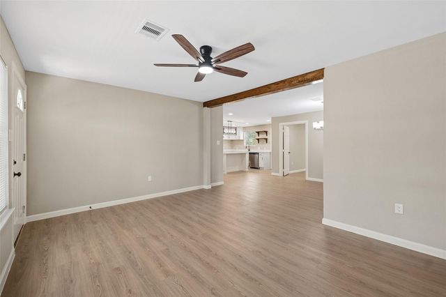 7413 W Knoll Street, Houston, TX 77028