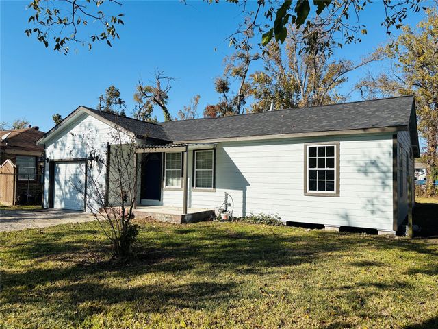 7413 W Knoll Street, Houston, TX 77028