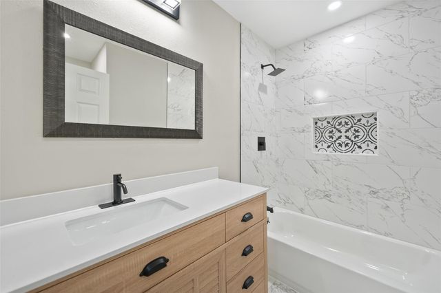 7413 W Knoll Street, Houston, TX 77028