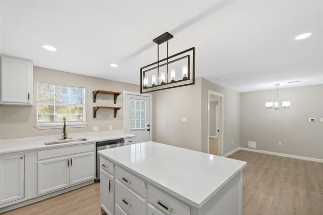 7413 W Knoll Street, Houston, TX 77028