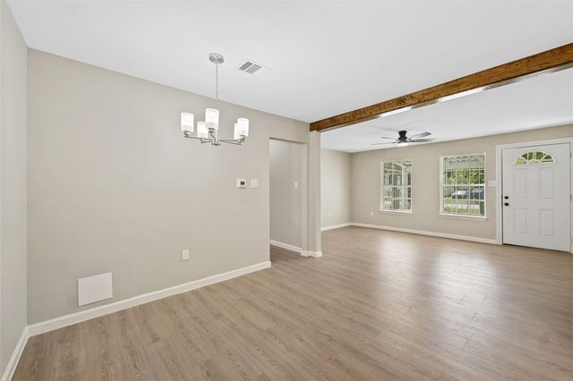 7413 W Knoll Street, Houston, TX 77028