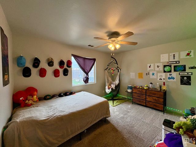 3720 Meadow Run Lane, Bakersfield, CA 93308