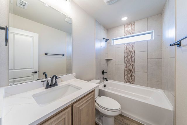 1049 Snowy Owl Drive, Alvarado, TX 76009