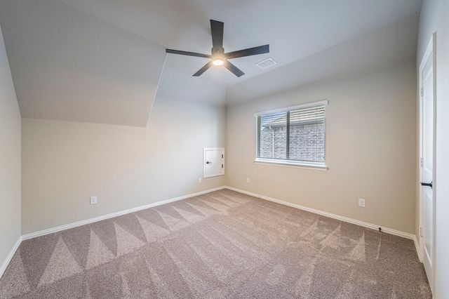 1049 Snowy Owl Drive, Alvarado, TX 76009