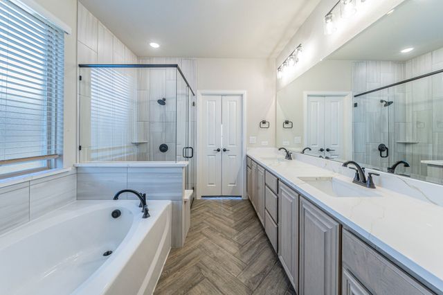 1049 Snowy Owl Drive, Alvarado, TX 76009