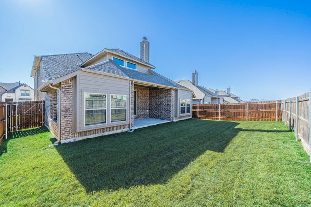 1049 Snowy Owl Drive, Alvarado, TX 76009