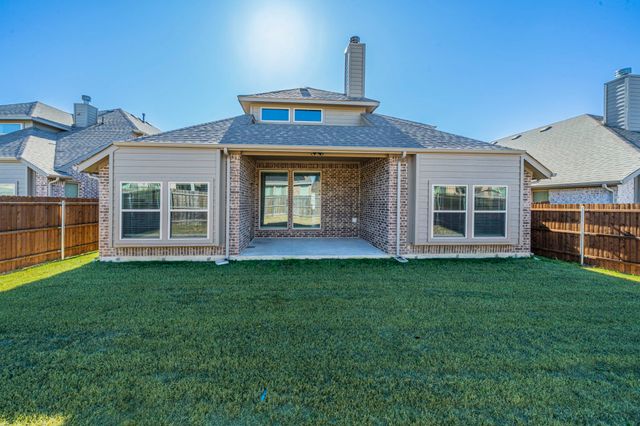 1049 Snowy Owl Drive, Alvarado, TX 76009