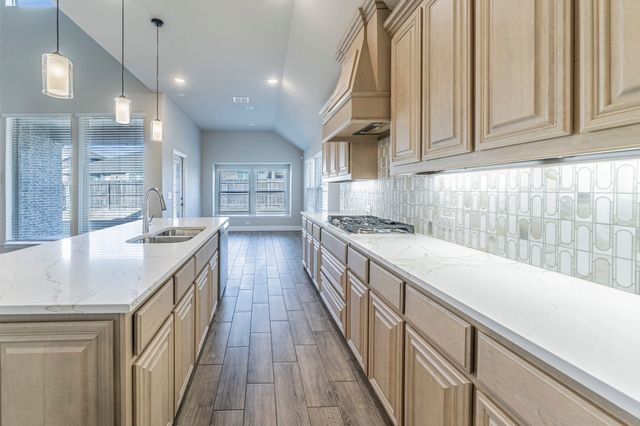 1049 Snowy Owl Drive, Alvarado, TX 76009