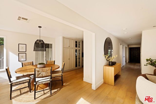 825 Huntley, West Hollywood, CA 90069