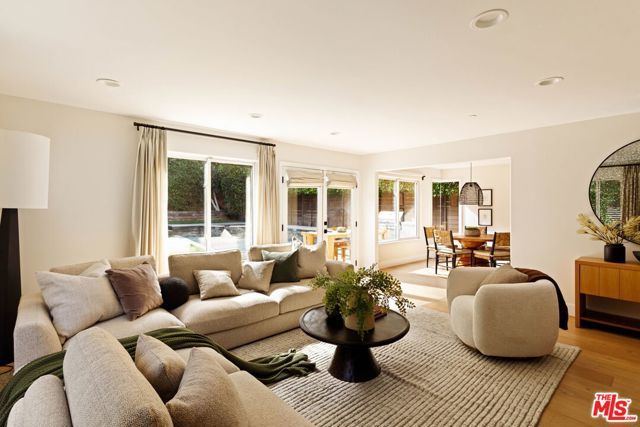825 Huntley, West Hollywood, CA 90069