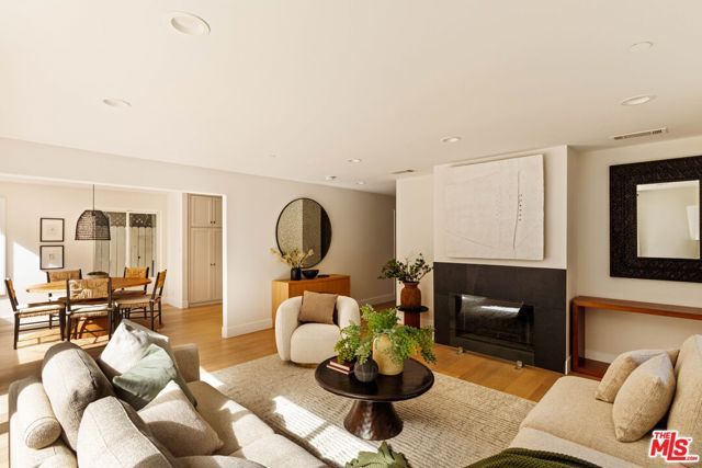 825 Huntley, West Hollywood, CA 90069