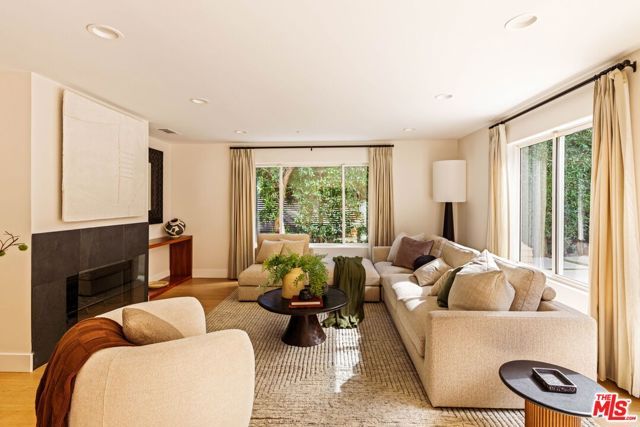 825 Huntley, West Hollywood, CA 90069