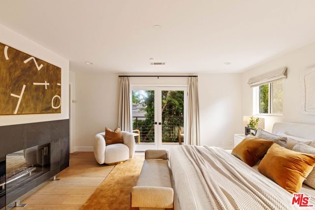 825 Huntley, West Hollywood, CA 90069