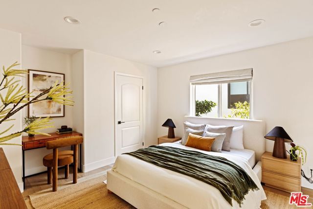 825 Huntley, West Hollywood, CA 90069