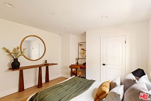 825 Huntley, West Hollywood, CA 90069