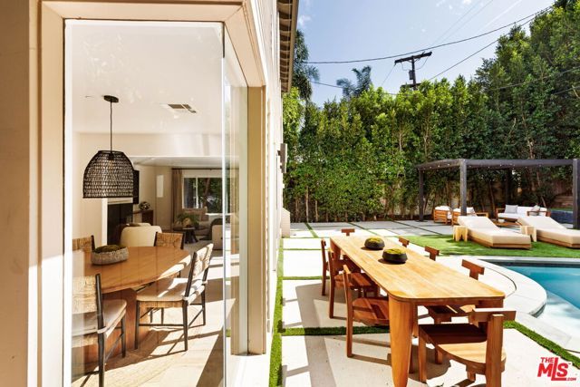 825 Huntley, West Hollywood, CA 90069