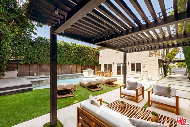 825 Huntley, West Hollywood, CA 90069