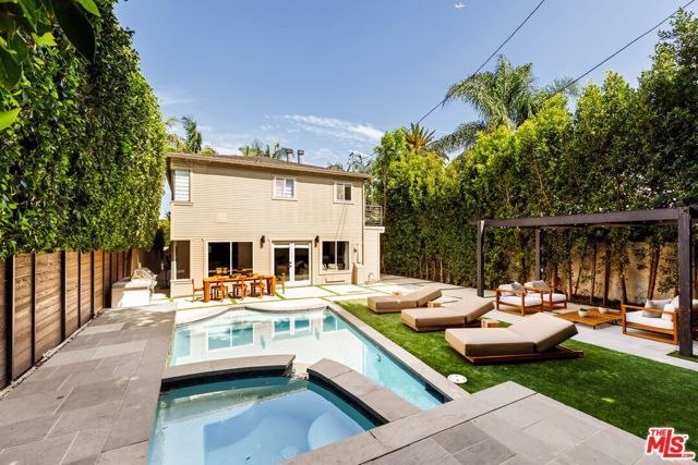 825 Huntley, West Hollywood, CA 90069
