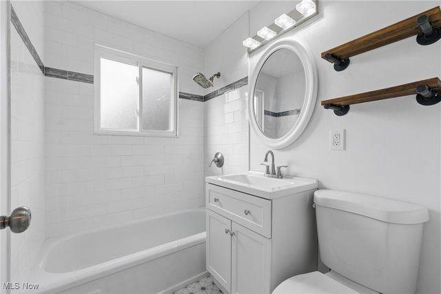 6677 Crenshaw Drive, Parma Heights, OH 44130