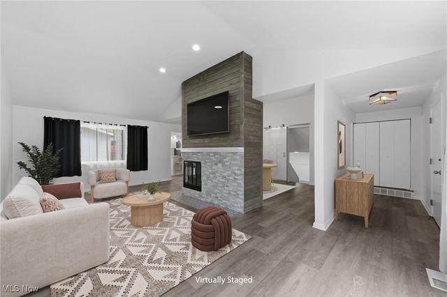 6677 Crenshaw Drive, Parma Heights, OH 44130