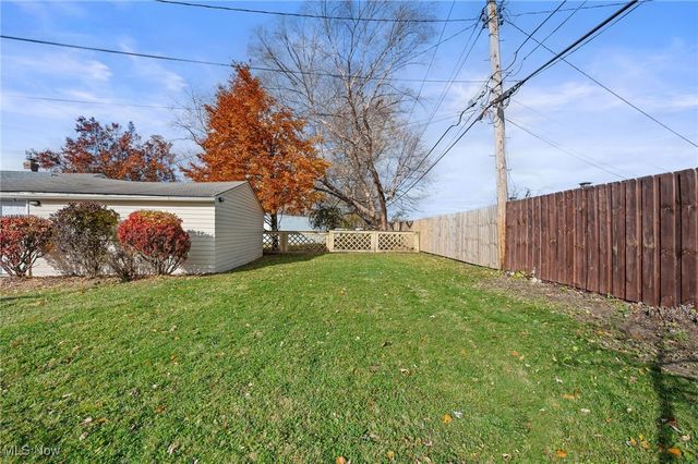 6677 Crenshaw Drive, Parma Heights, OH 44130