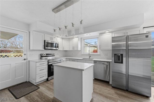 6677 Crenshaw Drive, Parma Heights, OH 44130