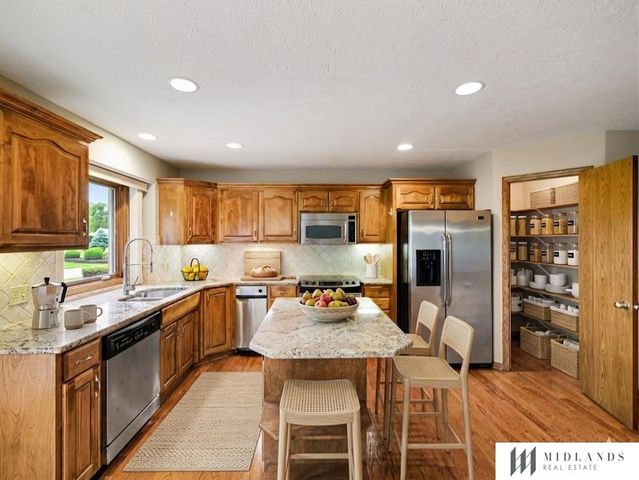 14810 Black Street, Bennington, NE 68007