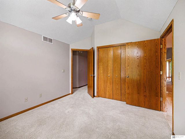 14810 Black Street, Bennington, NE 68007