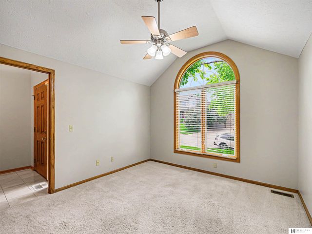 14810 Black Street, Bennington, NE 68007