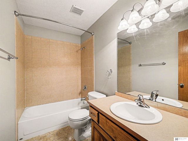 14810 Black Street, Bennington, NE 68007