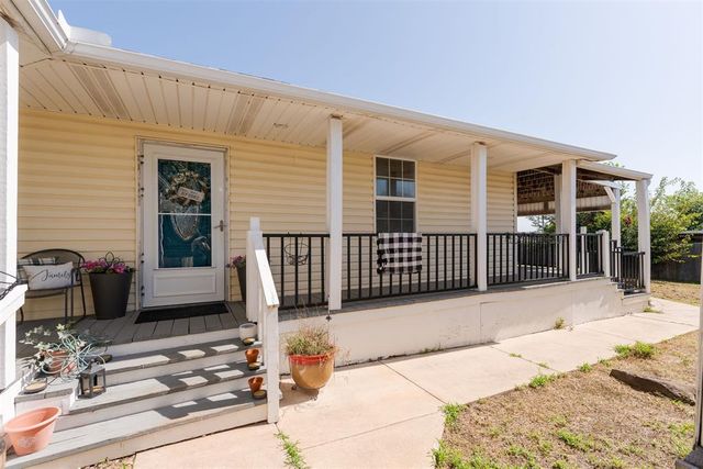 9601 Westview Drive, Lexington, OK 73051