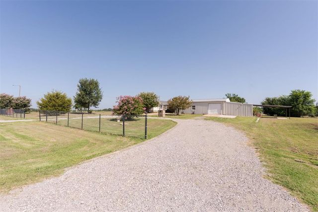 9601 Westview Drive, Lexington, OK 73051