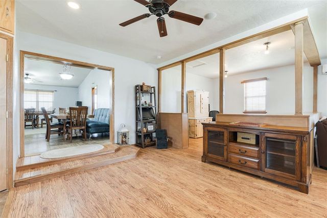 9601 Westview Drive, Lexington, OK 73051
