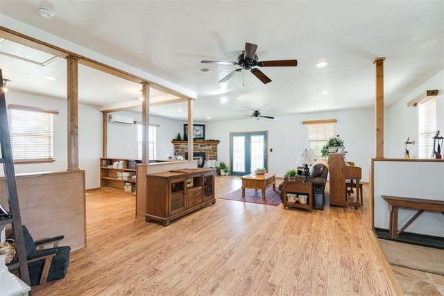9601 Westview Drive, Lexington, OK 73051