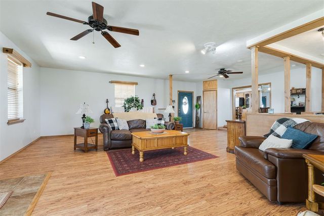 9601 Westview Drive, Lexington, OK 73051