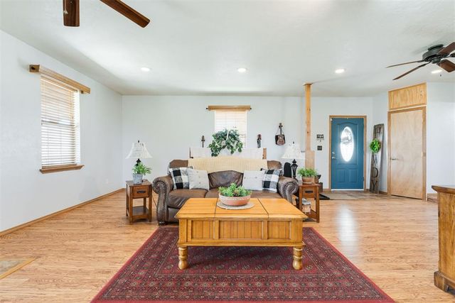 9601 Westview Drive, Lexington, OK 73051