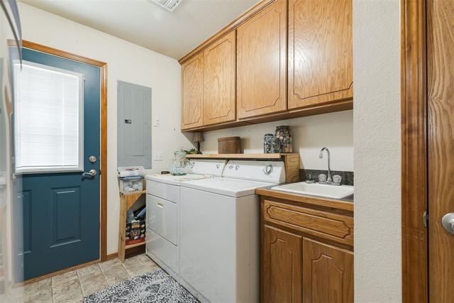 9601 Westview Drive, Lexington, OK 73051